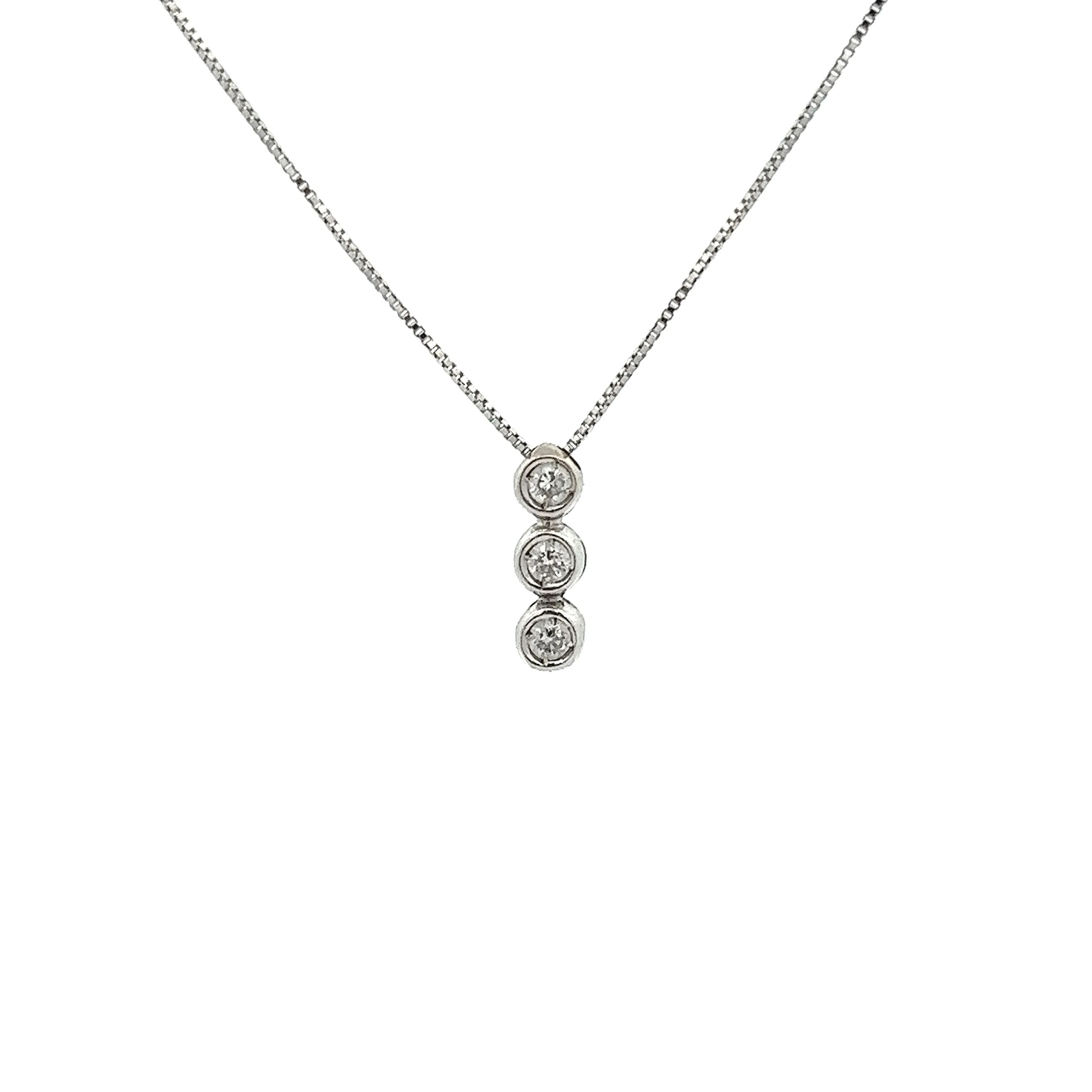 .20ct 18k White Gold Diamond Bezel Pendant