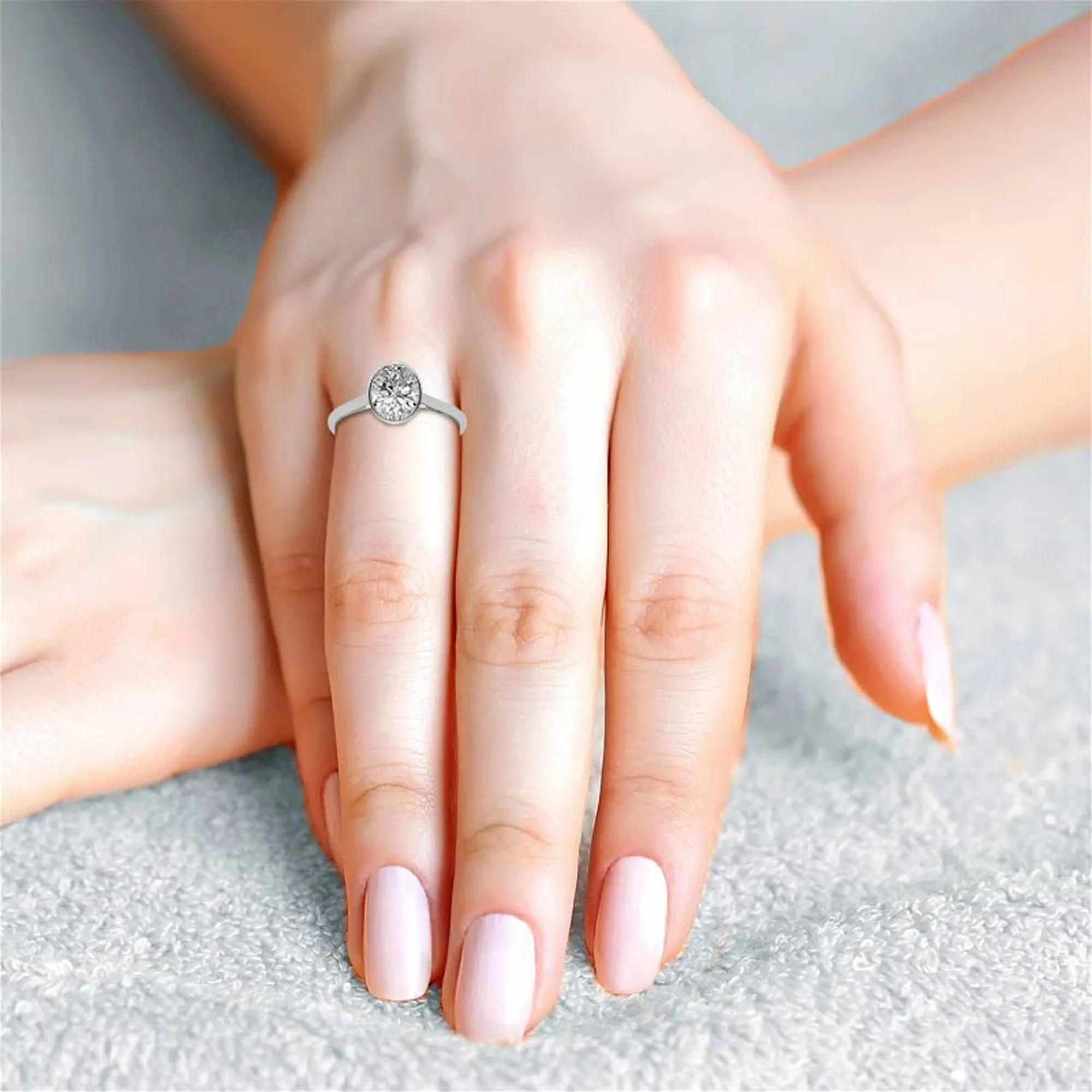 Adjustable Minimalist Sterling Silver White Gold Oval Cut Zircon Bezel Set Eangagement  Ring For Women