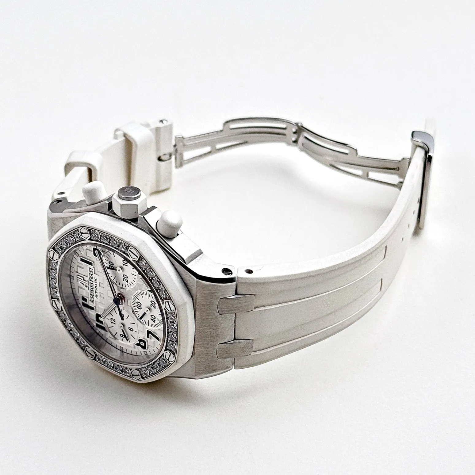 Audemars Piguet Royal Oak Offshore 26048SK.ZZ.D010CA.01 Stainless Steel White Dial Diamond Bezel