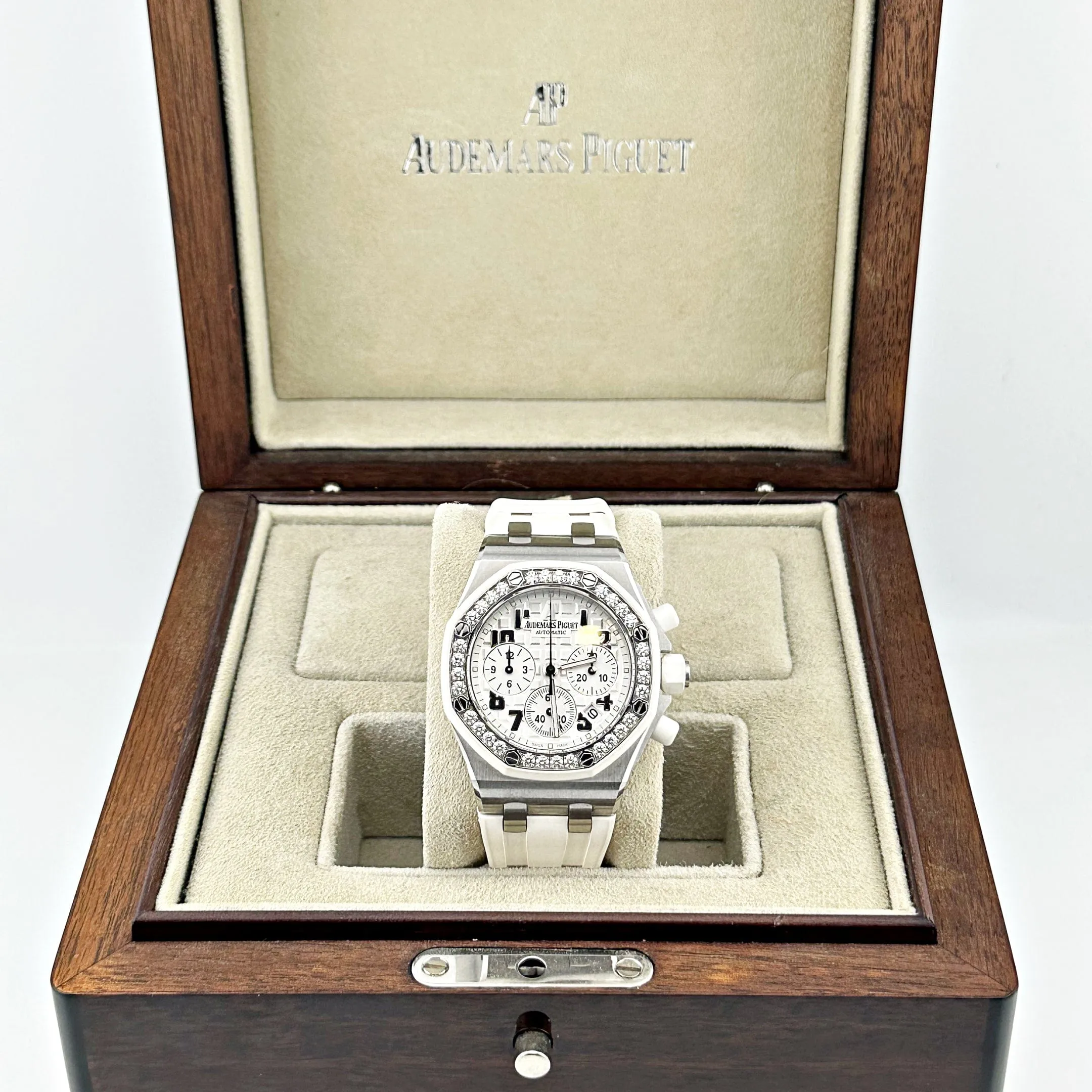 Audemars Piguet Royal Oak Offshore 26048SK.ZZ.D010CA.01 Stainless Steel White Dial Diamond Bezel
