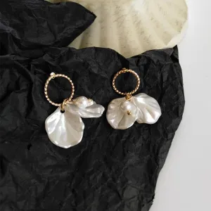 Belle Earrings