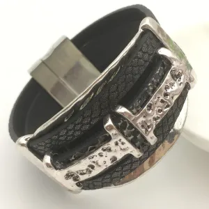 Brand Fashion Vintage Belt Buckle Alloy Wide Magnetic Leather bracelets for Women Men Statement Pulseras Mujer Gift