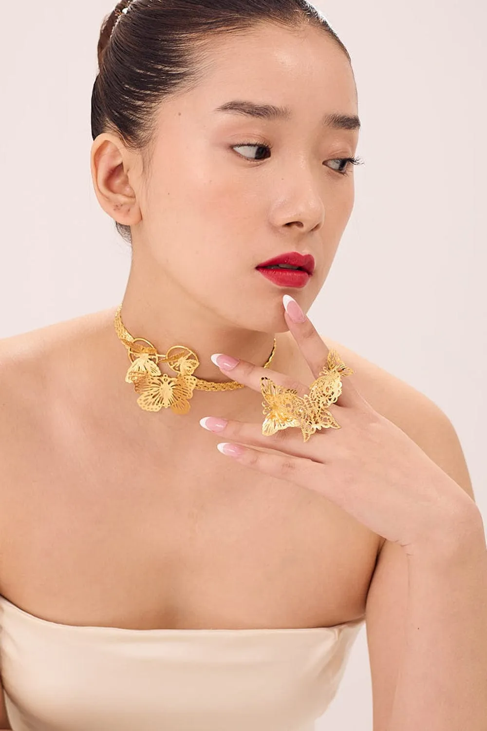 BUTTERFLY FINGER RING