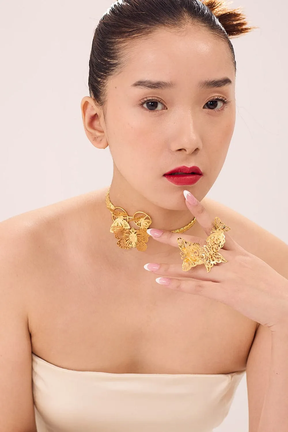 BUTTERFLY FINGER RING