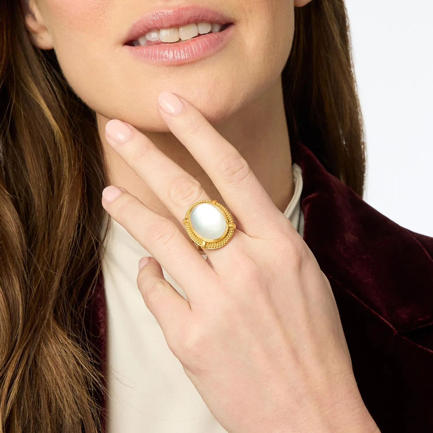 CABOCHON STATEMENT RING -IRIDESCENT CLEAR CRYSTAL