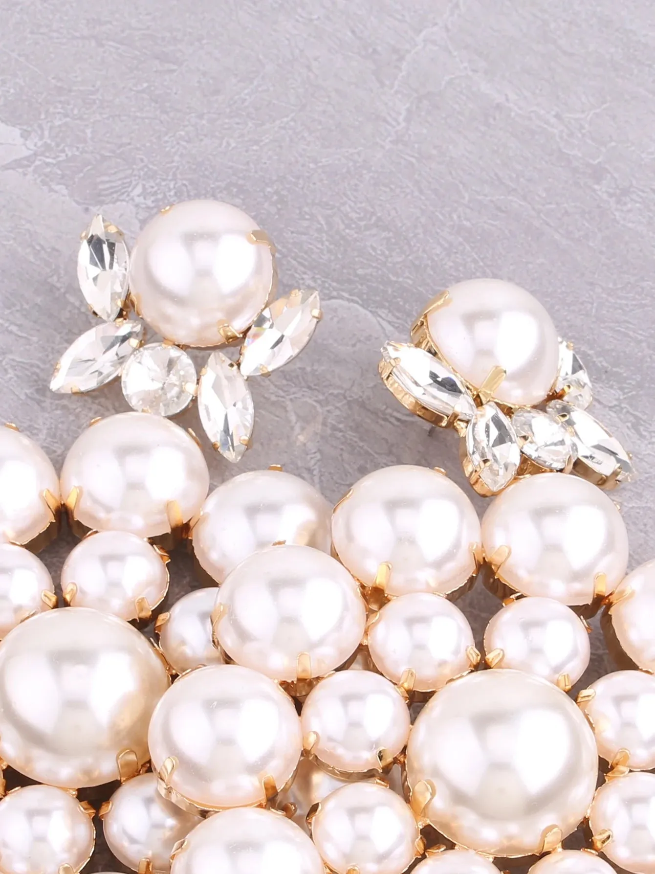 E567-Pearls