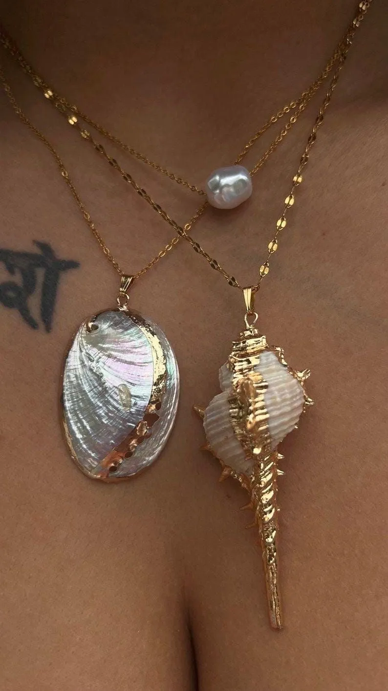 Erica Golden Shell Necklace