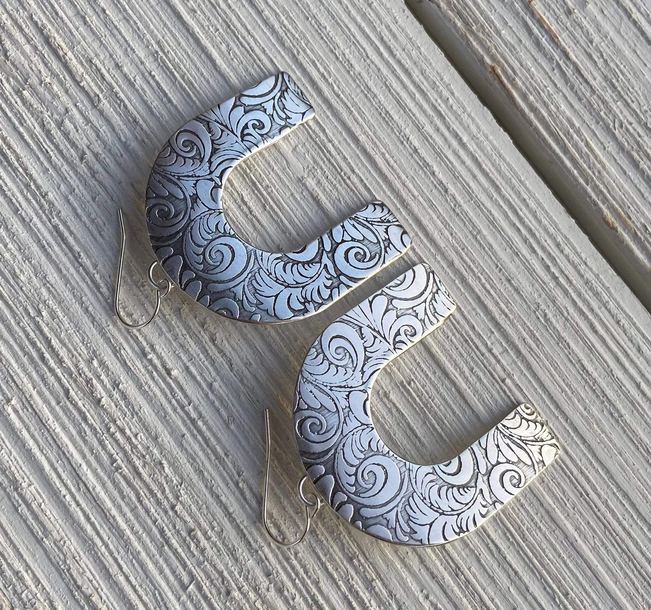 Flourish Arch Earrings