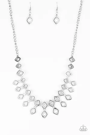 Geocentric Silver
Necklace Paparazzi