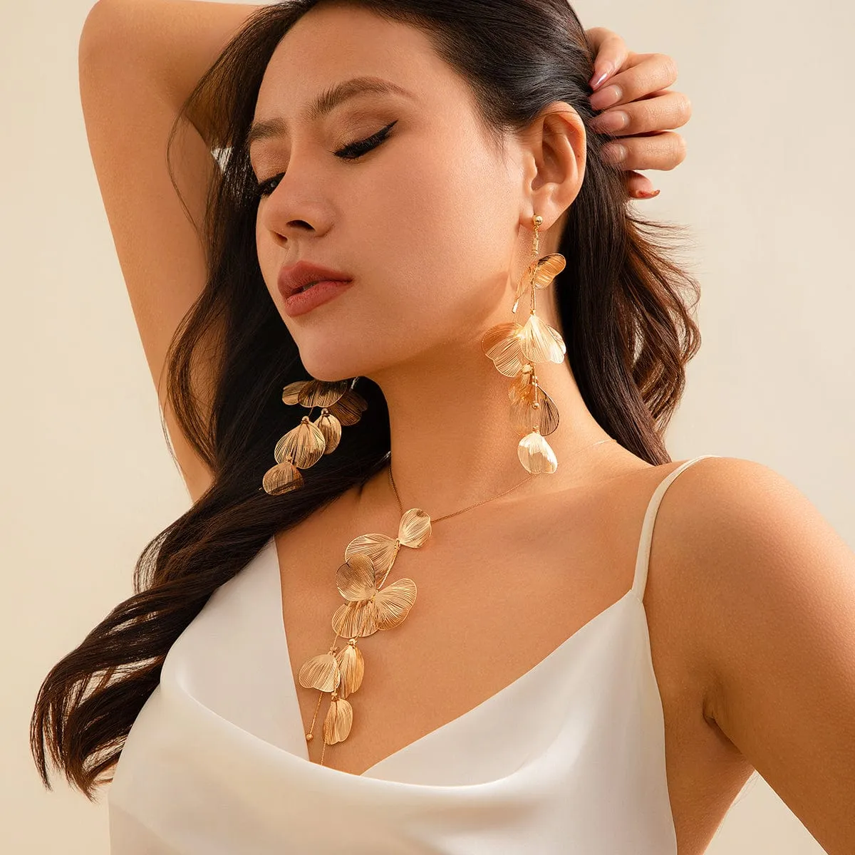 Geometric Abstract Leaf Pendant Necklace Earrings Set