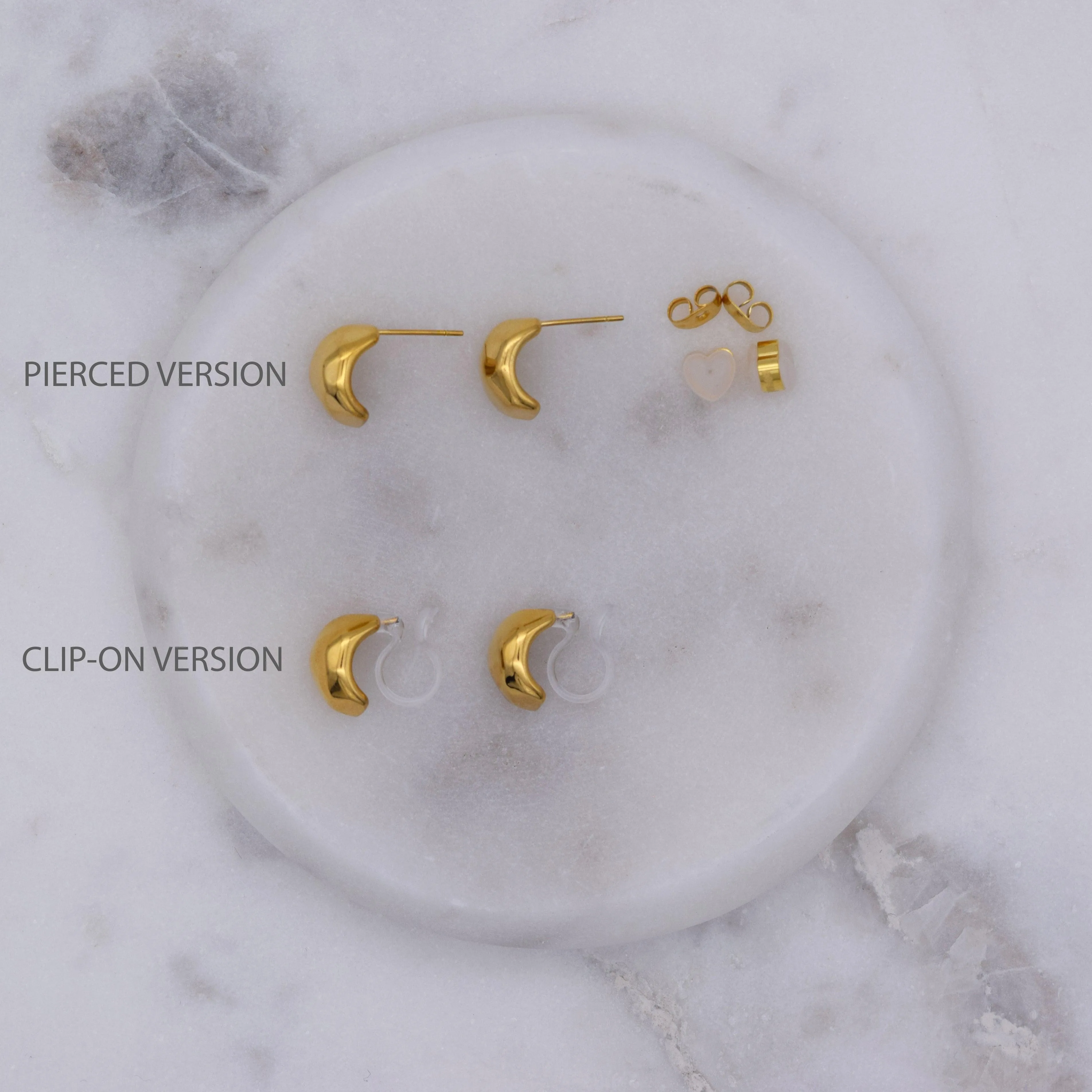 GEOMETRIC HUGGIE EARRINGS IN GOLD