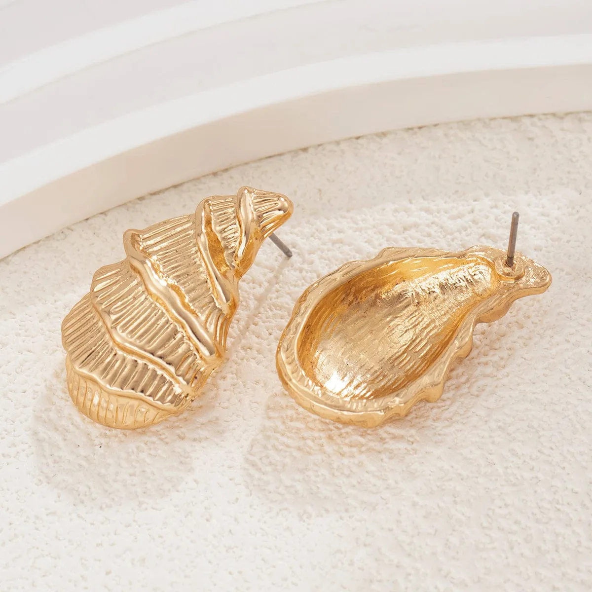 Geometric Metallic Conch Shaped Earrings