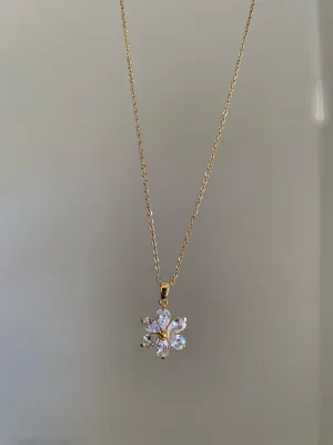 Gold Daisy Necklace
