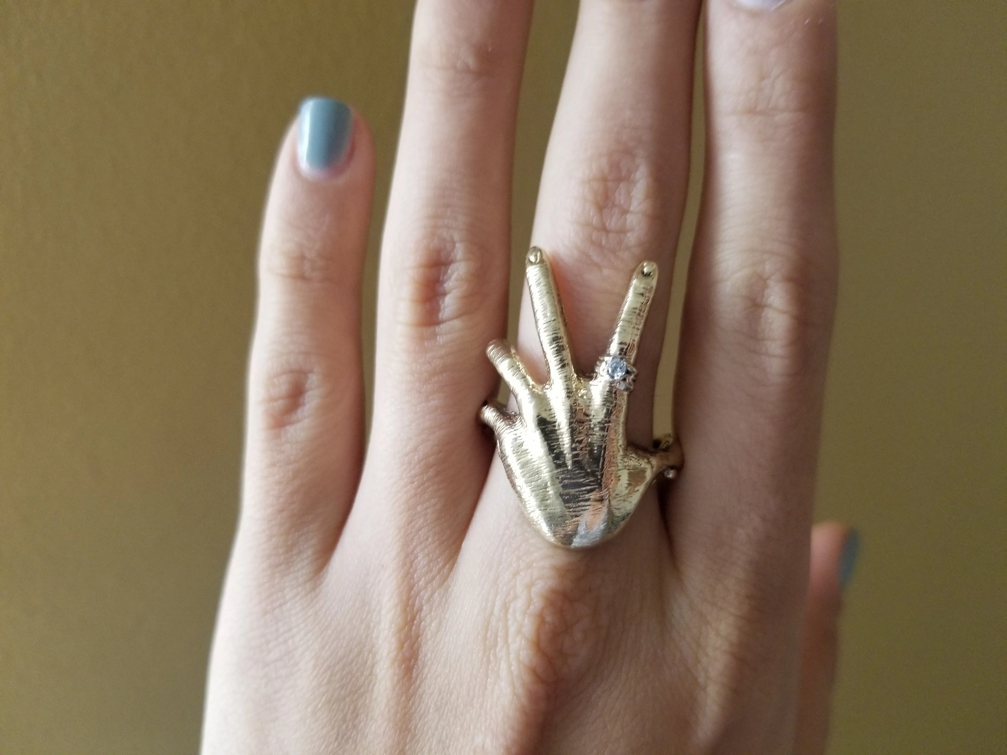 HEAVY VINTAGE FIGURAL HAND  RING