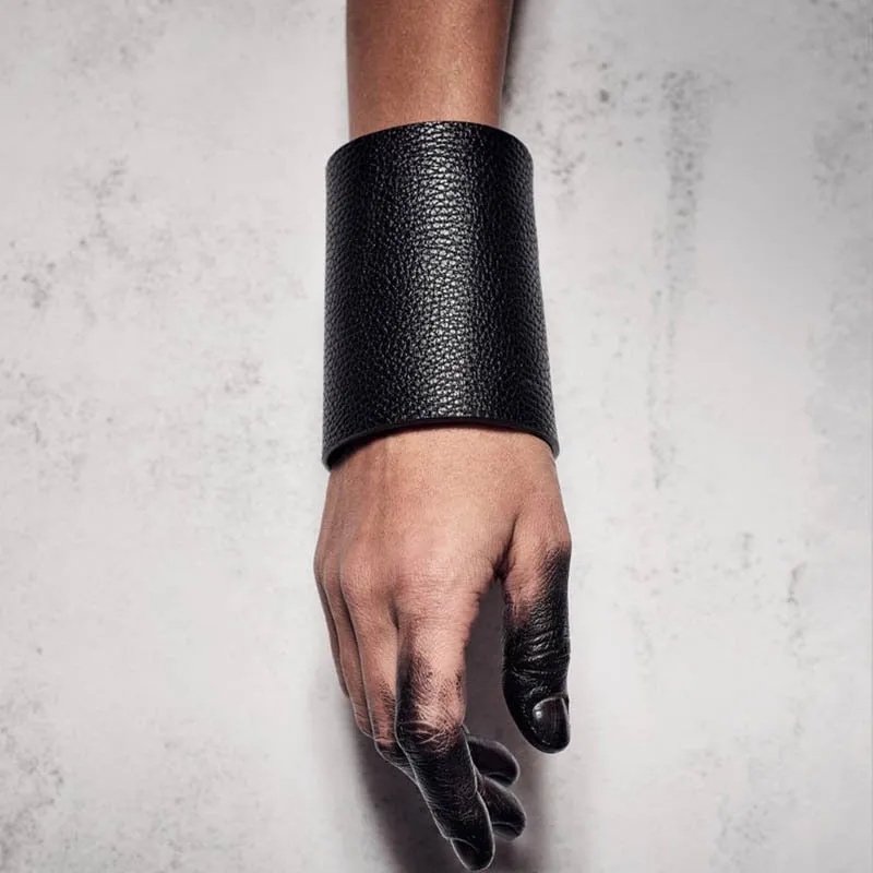 Heran Minimalist Leather Wrap Bracelet