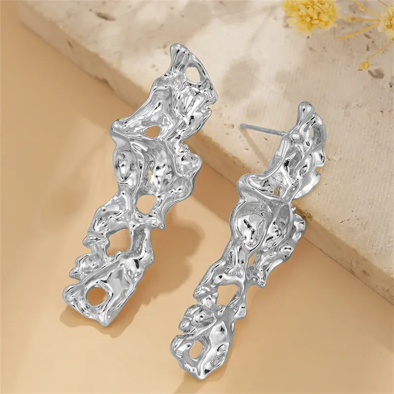 Hollow Out Geometric Figure Piercing Earring for Lady