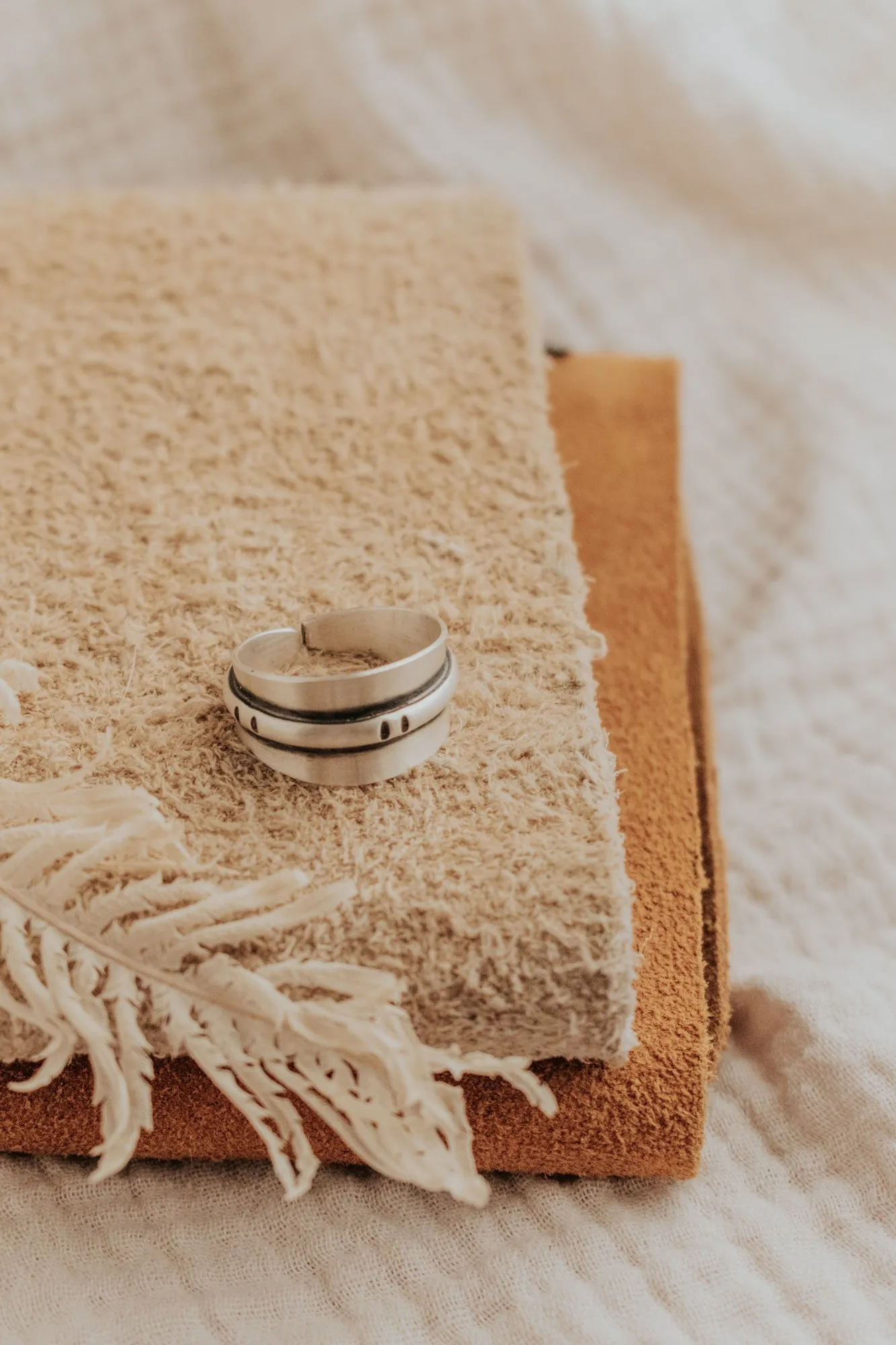 Horizon Ring -  Semi Adjustable Band