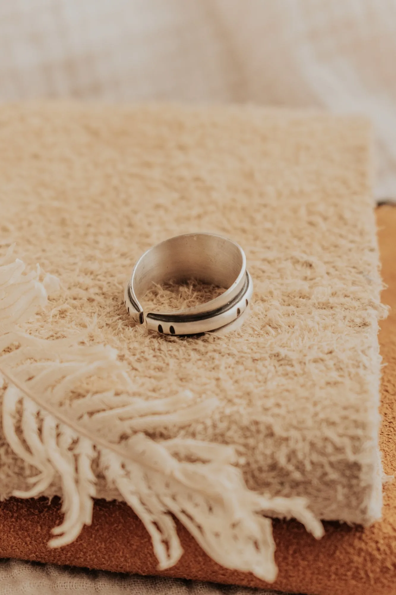 Horizon Ring -  Semi Adjustable Band