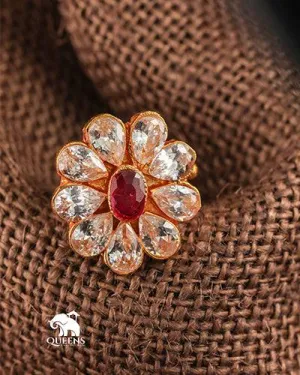LALITHAS FINGER RING