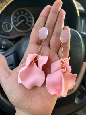 Light pink earrings , pink acrylic earrings , pink earrings , baby pink flower earrings , chunky pink earrings ,pink flower statement