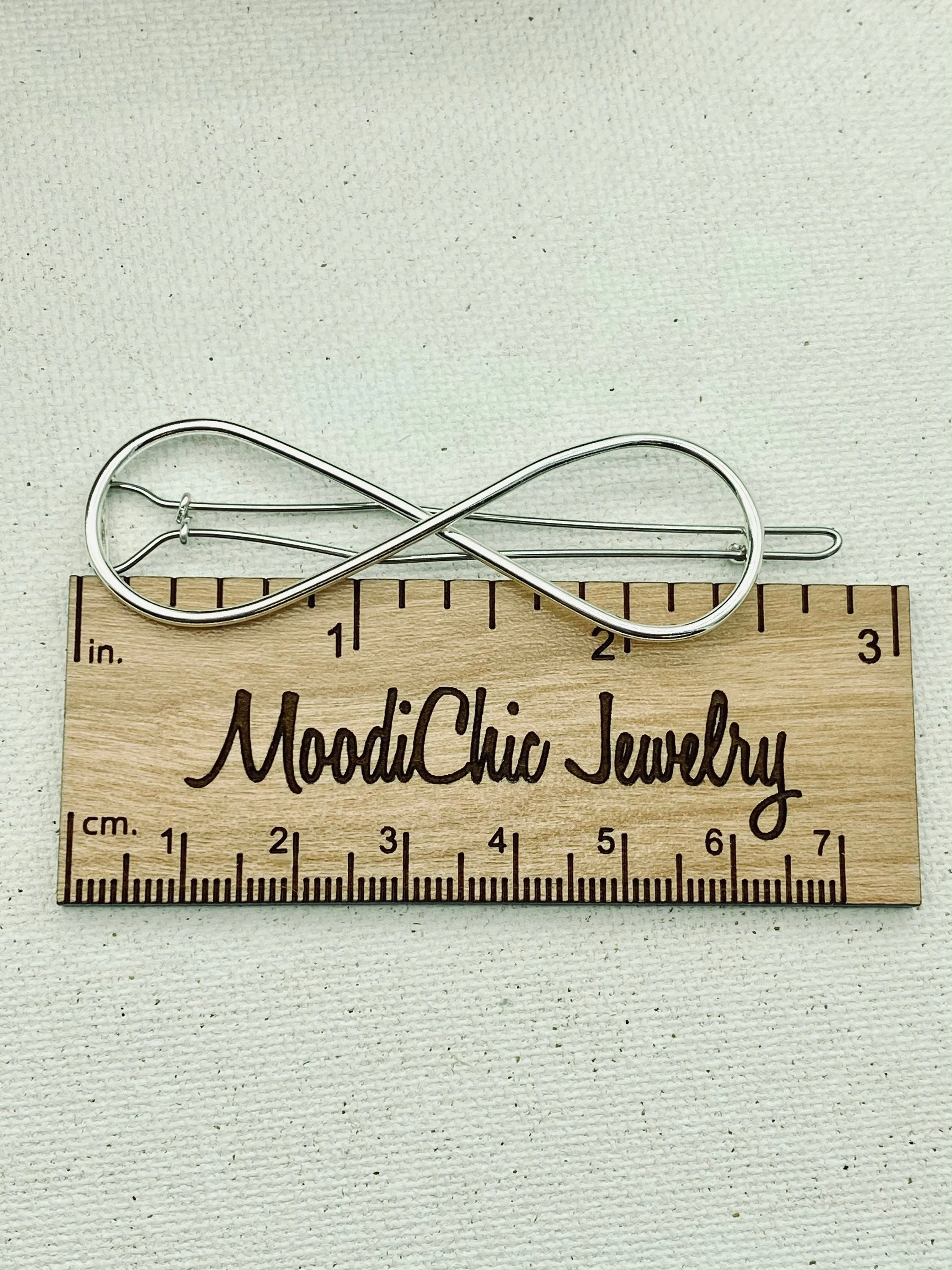 MEDIUM Infinity Barrette