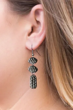 Paparazzi Nine to HIVE Earrings Black
