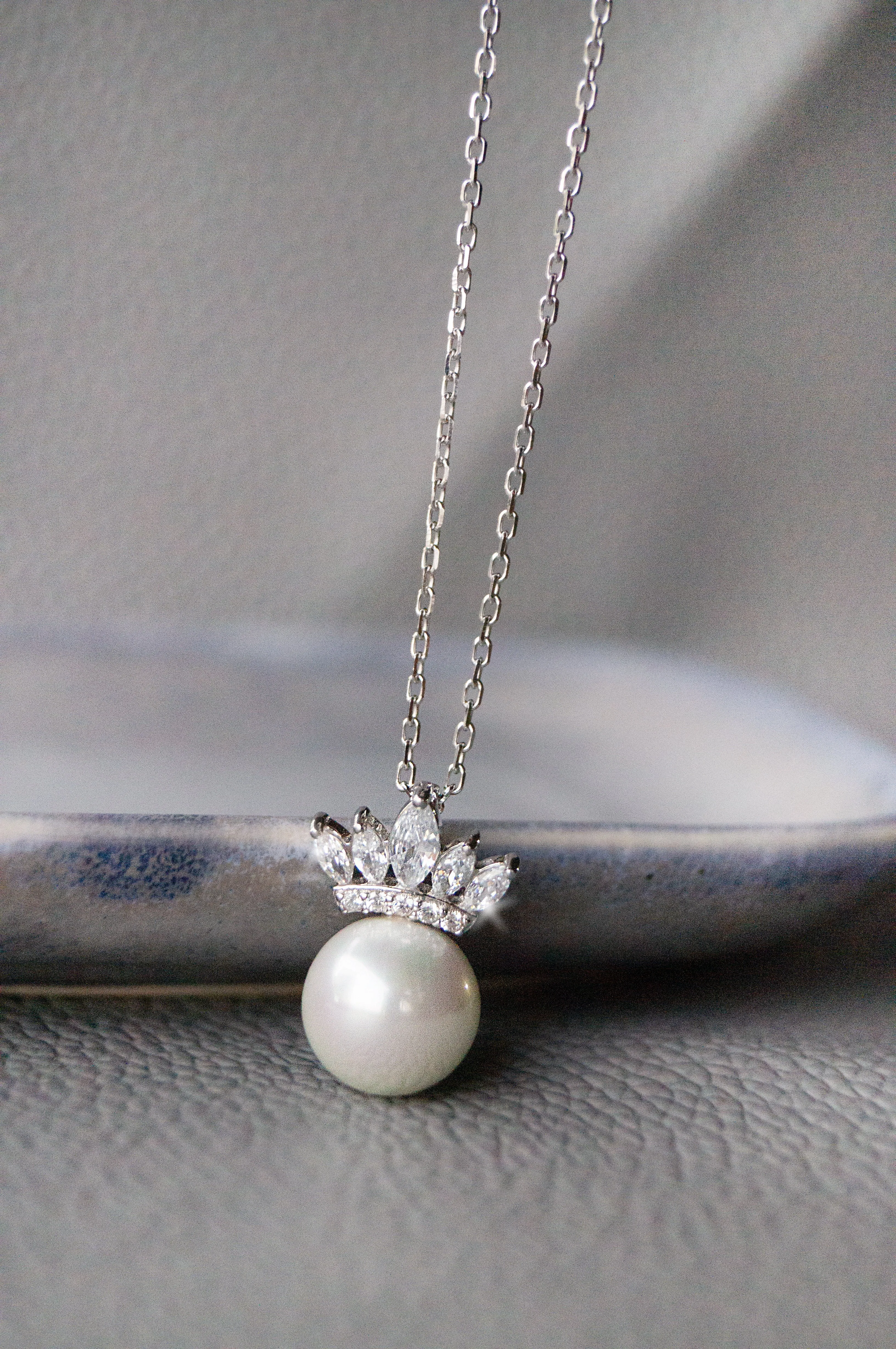Pearl With A Crown Sterling Silver Pendant Set