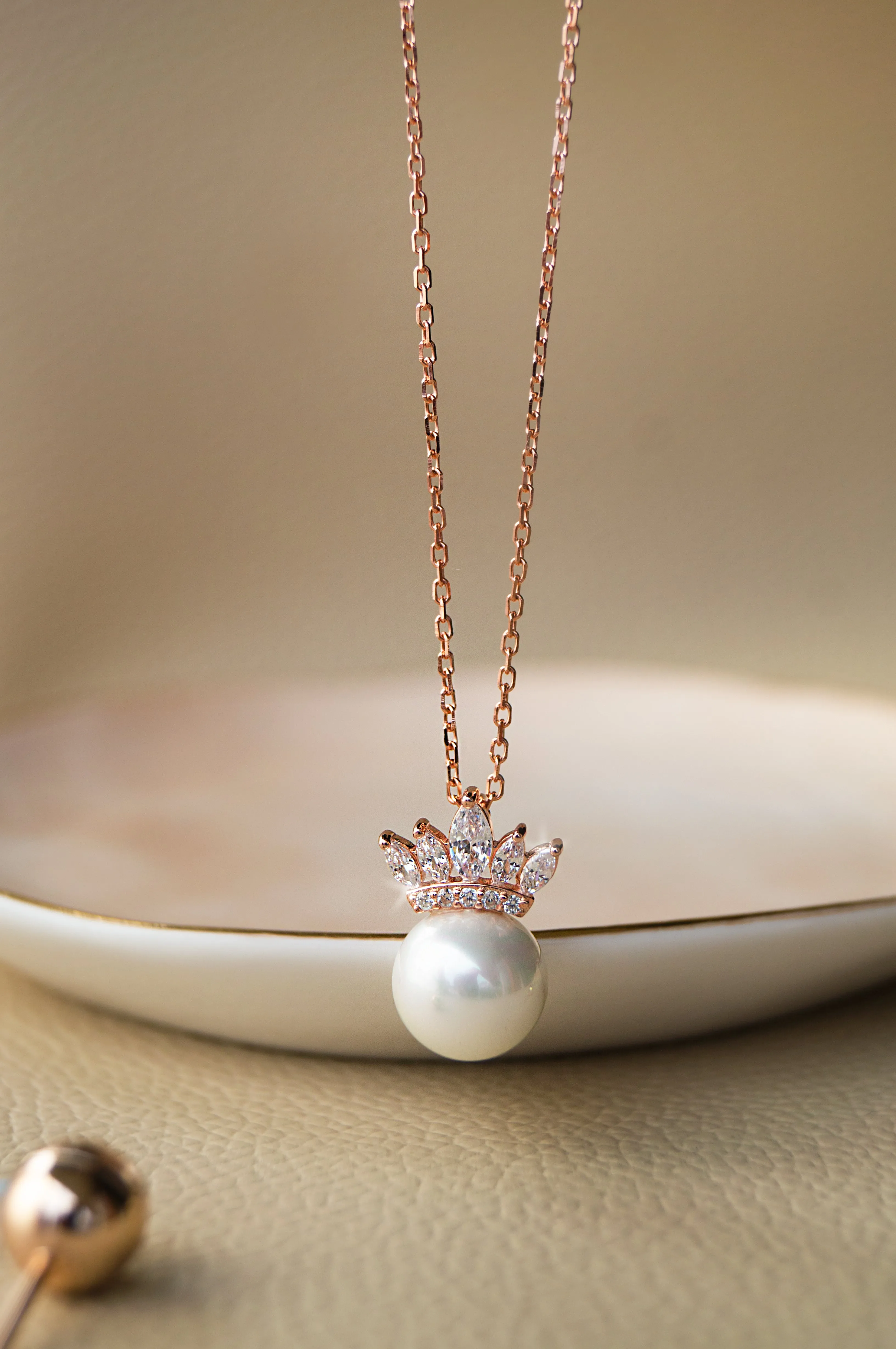 Pearl With A Crown Sterling Silver Pendant Set