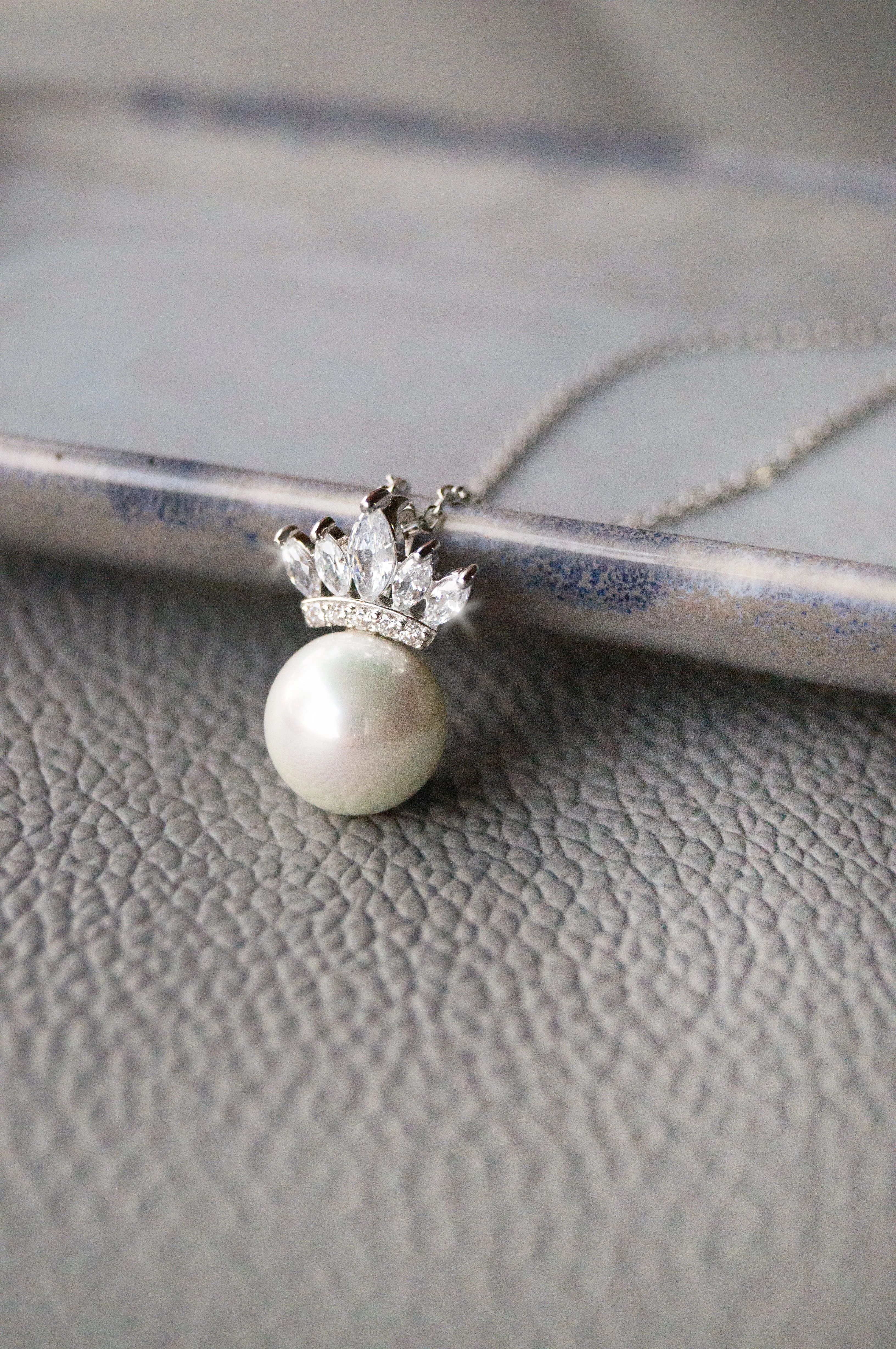 Pearl With A Crown Sterling Silver Pendant Set