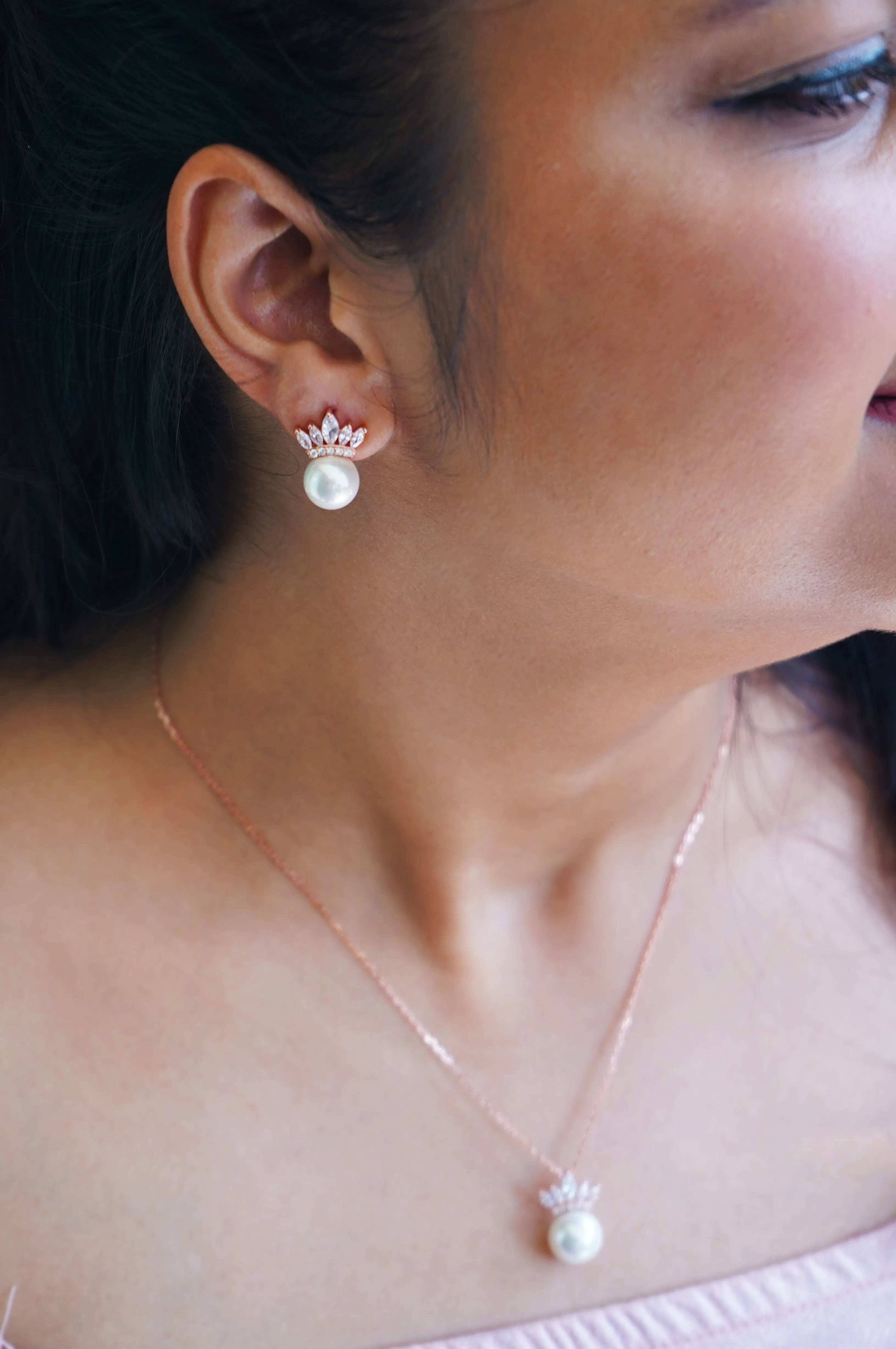 Pearl With A Crown Sterling Silver Pendant Set
