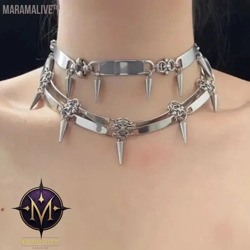 Punk Jewelry Metal Sequin Rivet Necklace Fashion Cool Pendant Necklace for Women Grunge Accessories Goth Choker