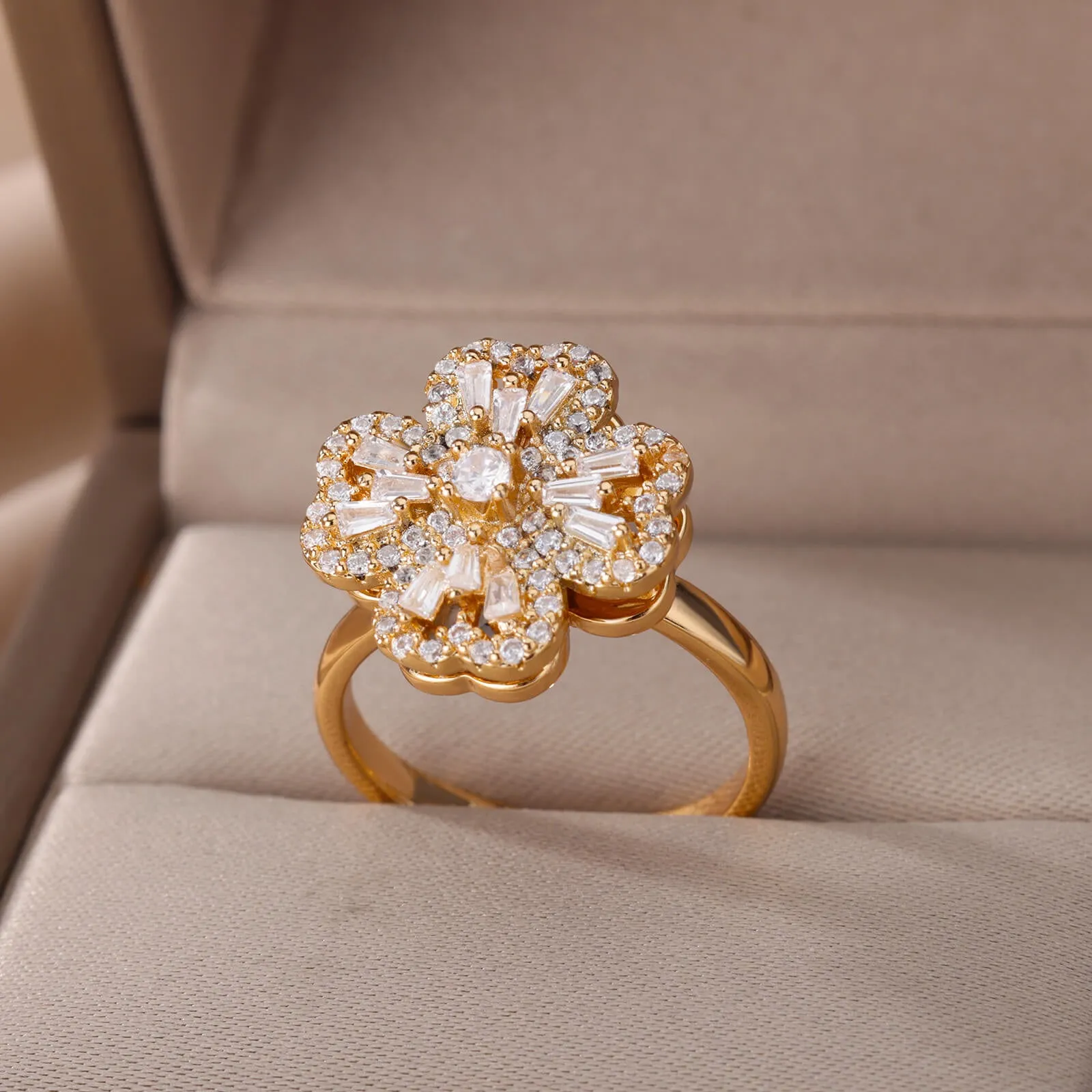 Rotating Four Clover Adjustable Rings Stainless Steel Wedding Ring