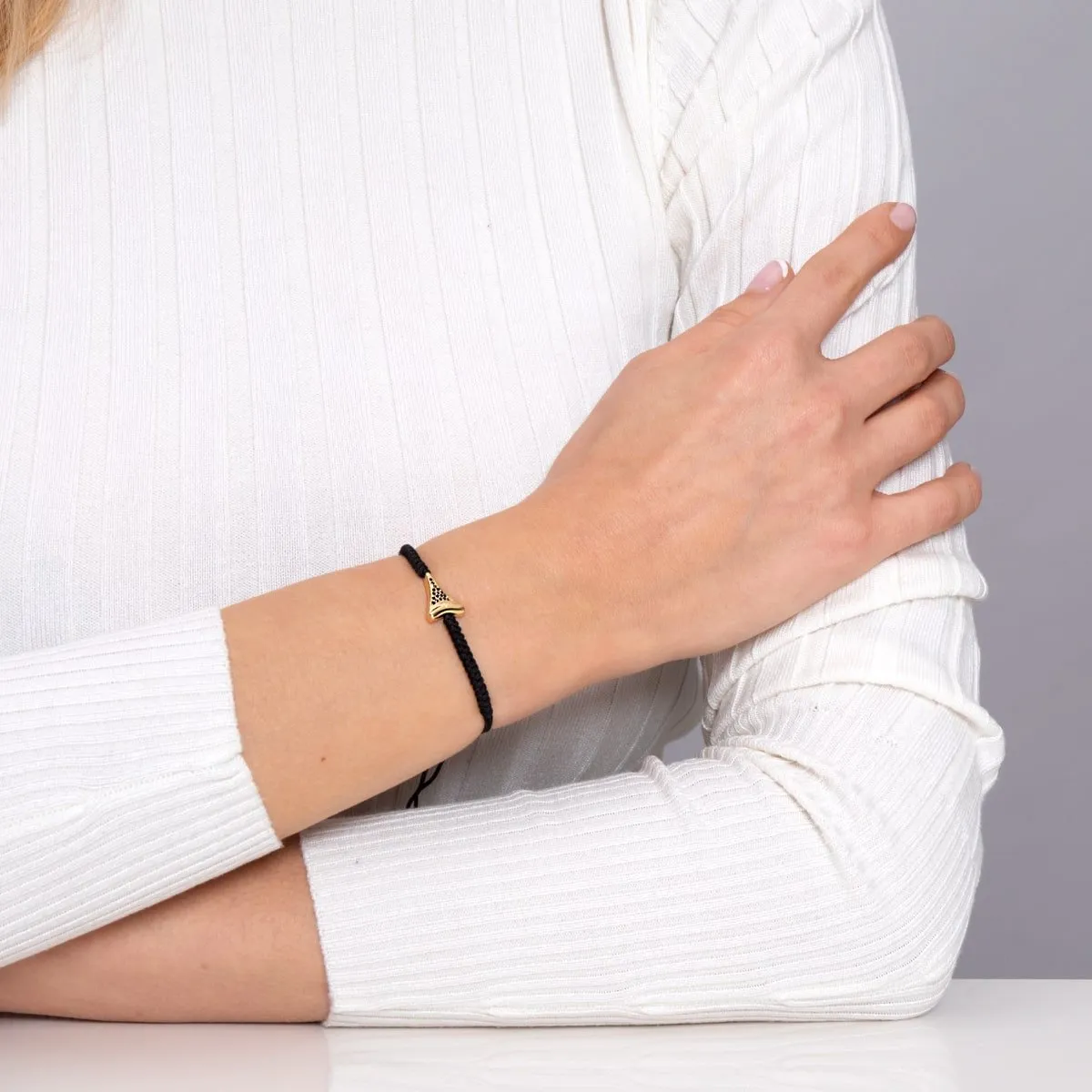 Shark Tooth Black Macrame Bracelet by Lauren Howe | .925 Sterling Gold Vermeil | Black Crystal