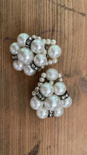 Statement pearl earrings