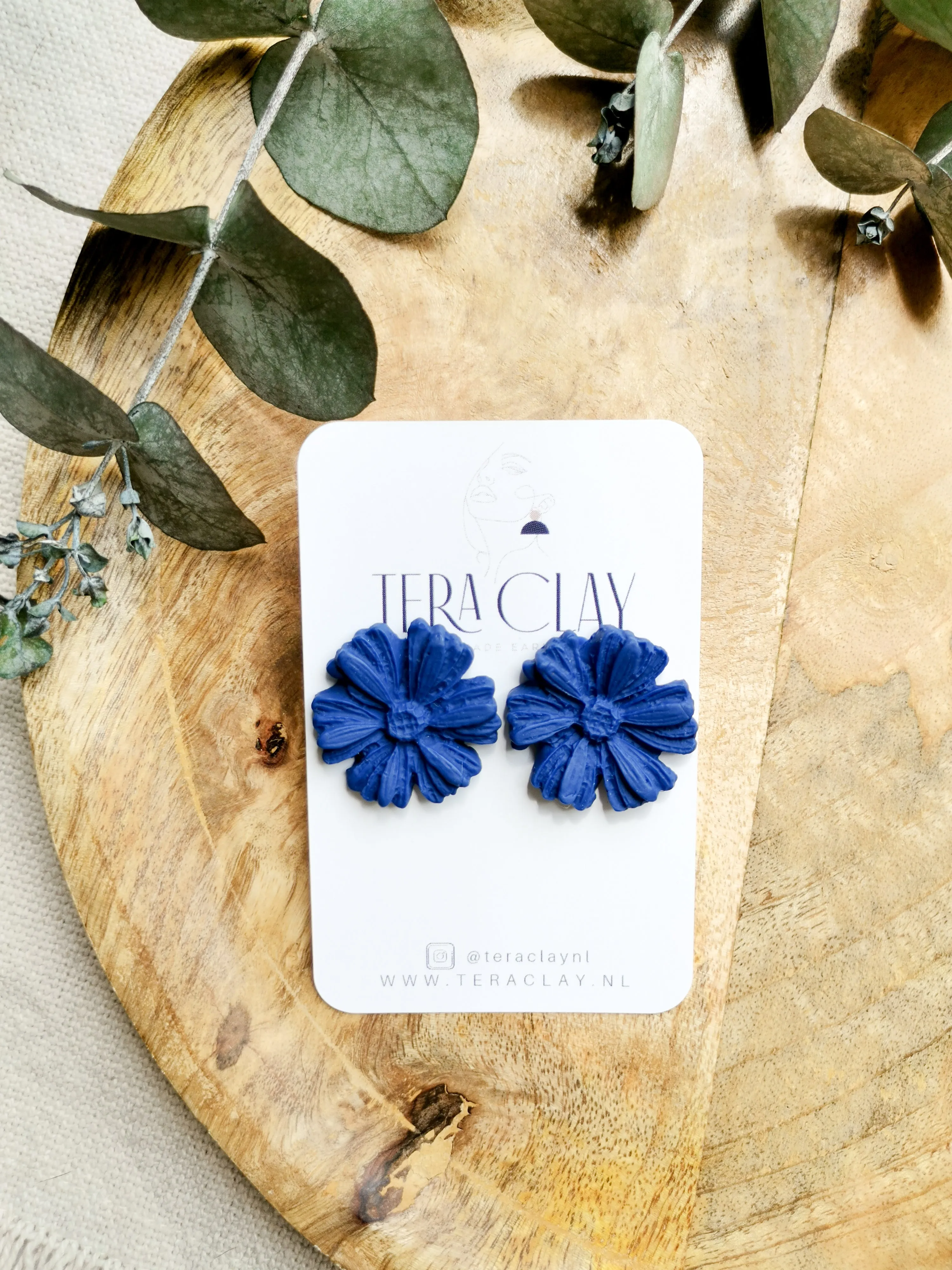 Statement Stud