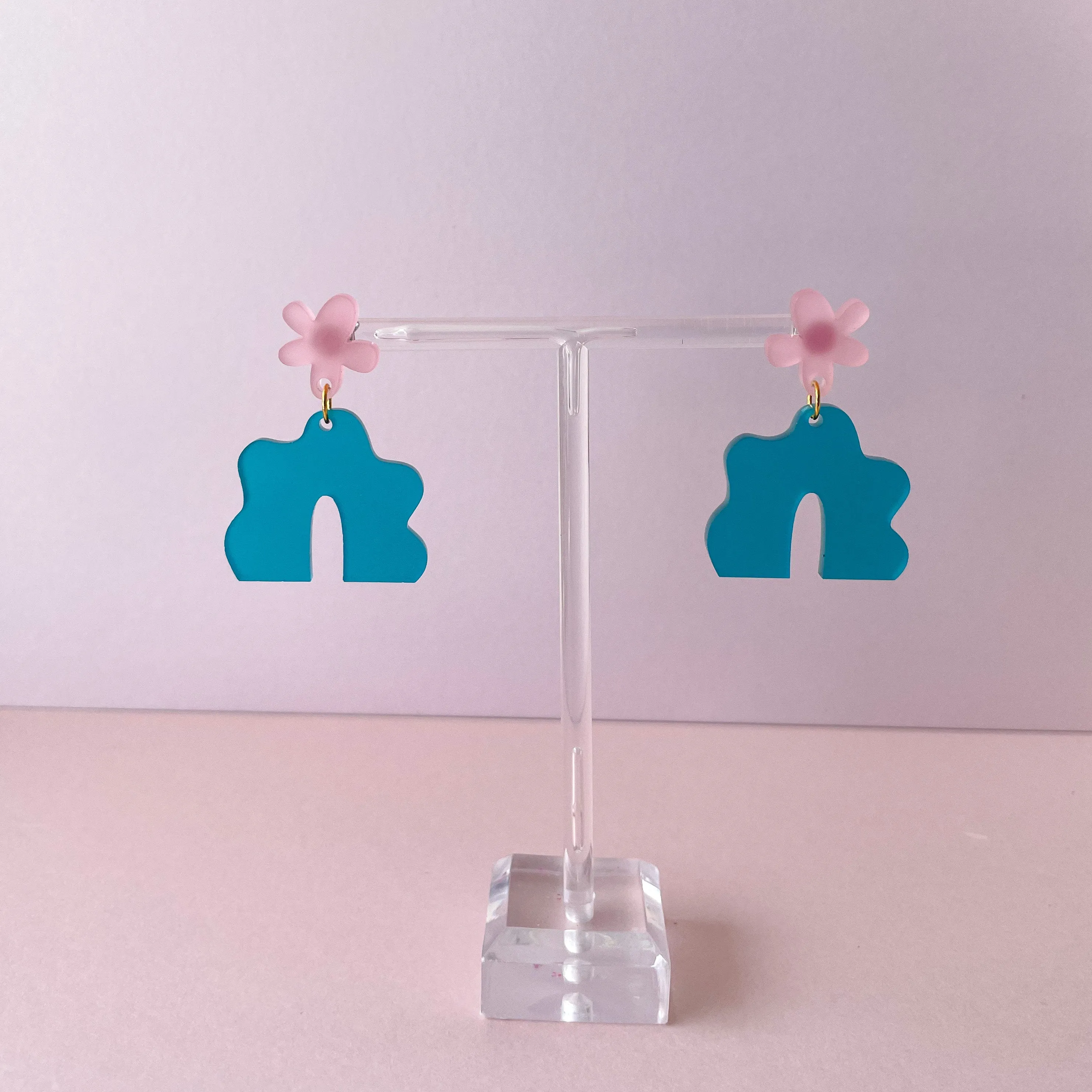 Sunnie Flower Blob Arch