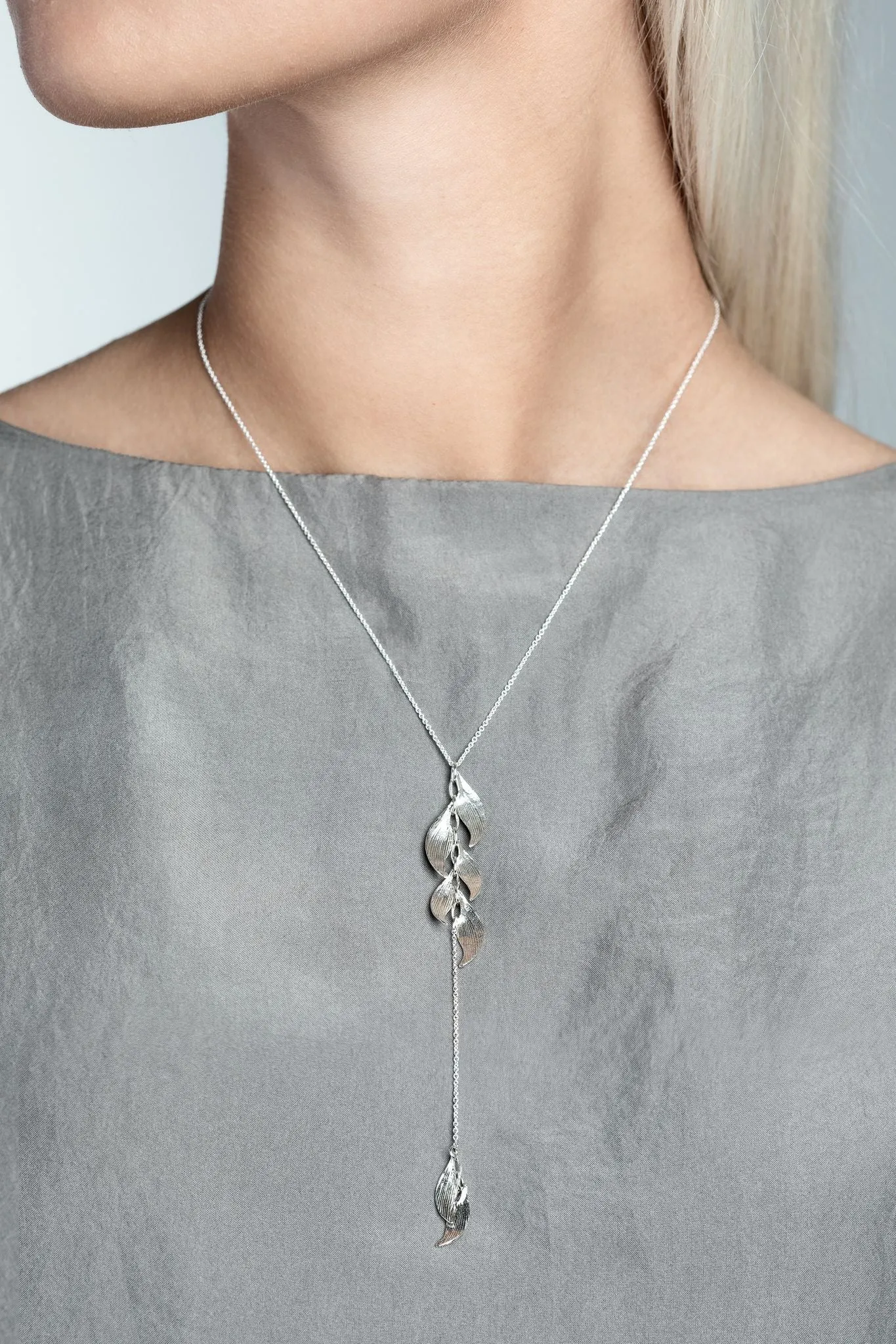 SWAN necklace