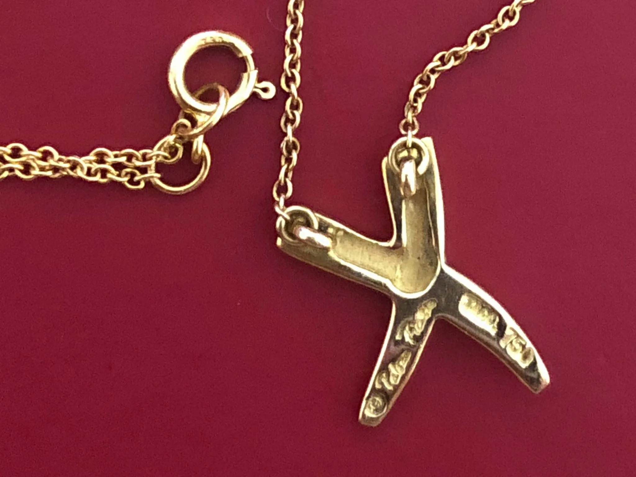 Tiffany & Co. Kiss X Necklace 18k Yellow Gold