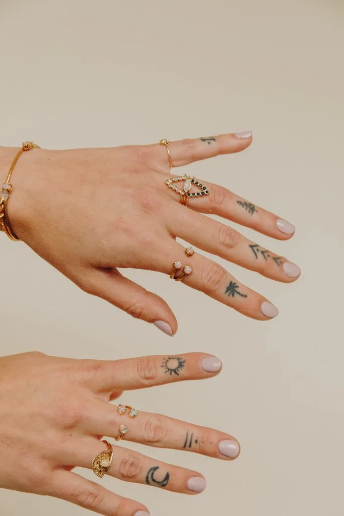 Triple Twisted Claw Ring with Stone in Moonstone