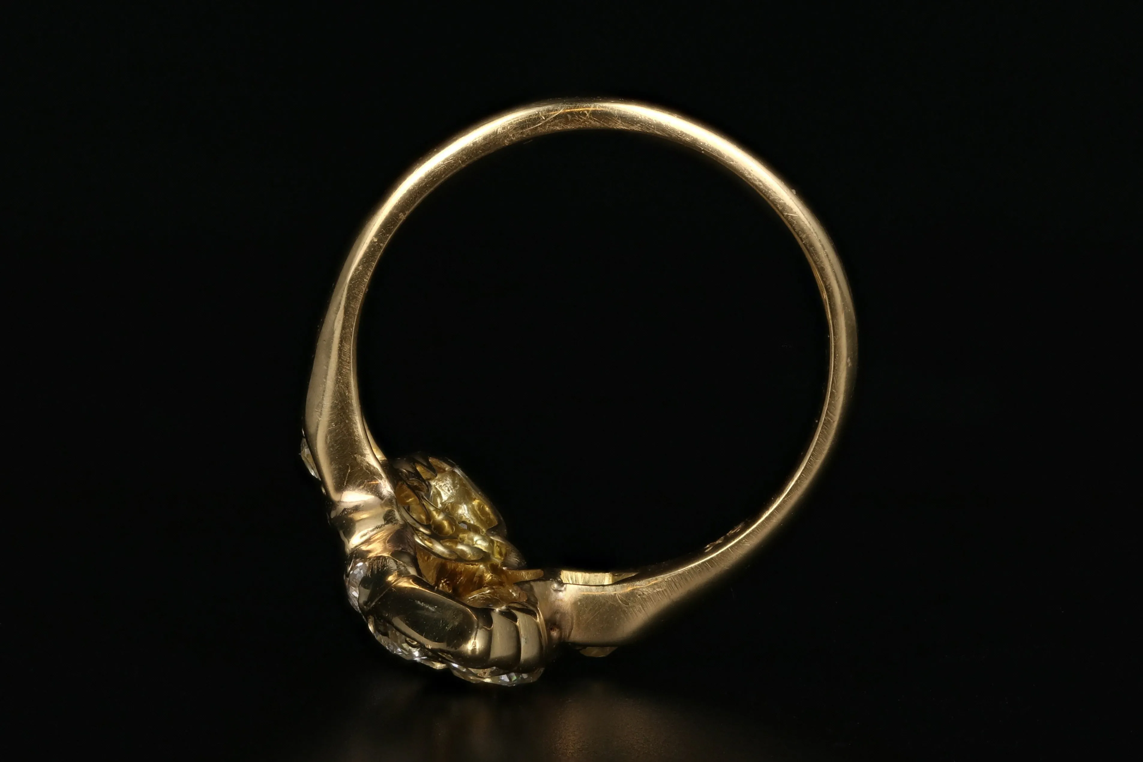 Victorian 18K Yellow Gold 1.5 Carat Old European Cut Diamond Navette Ring
