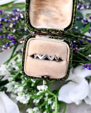 Vintage 10k White Gold Unique Zig Zag Plain Wedding or Stacking Band Ring / Size J or 5