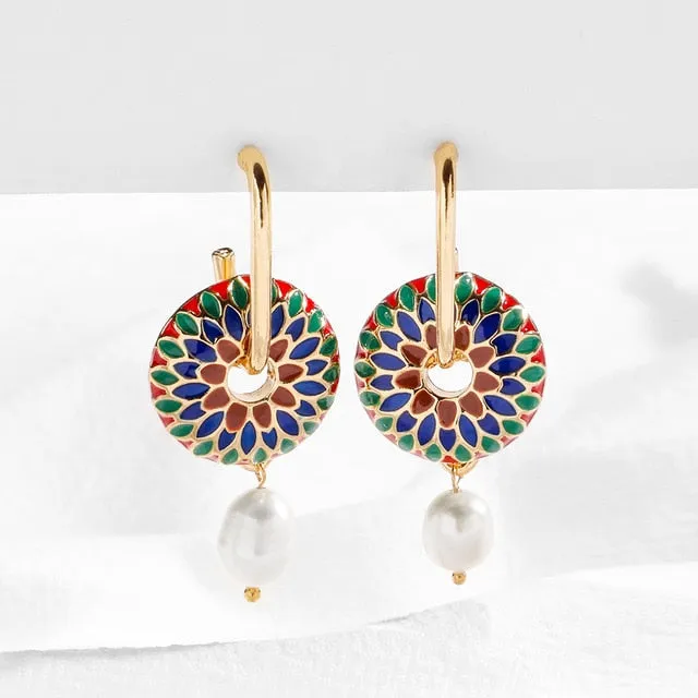 Vintage Circle Geometric Flower Huggie Drop Earrings for Women Bohemian Round Pearl Statement Drop Earrings Party Enamel Jewelry