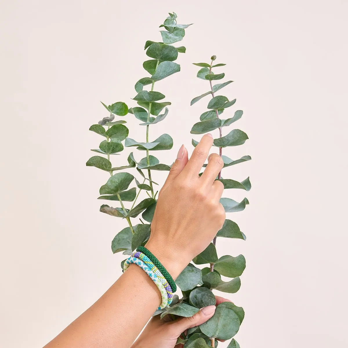 Water Lily | Himalayan Glass Bead Bracelet